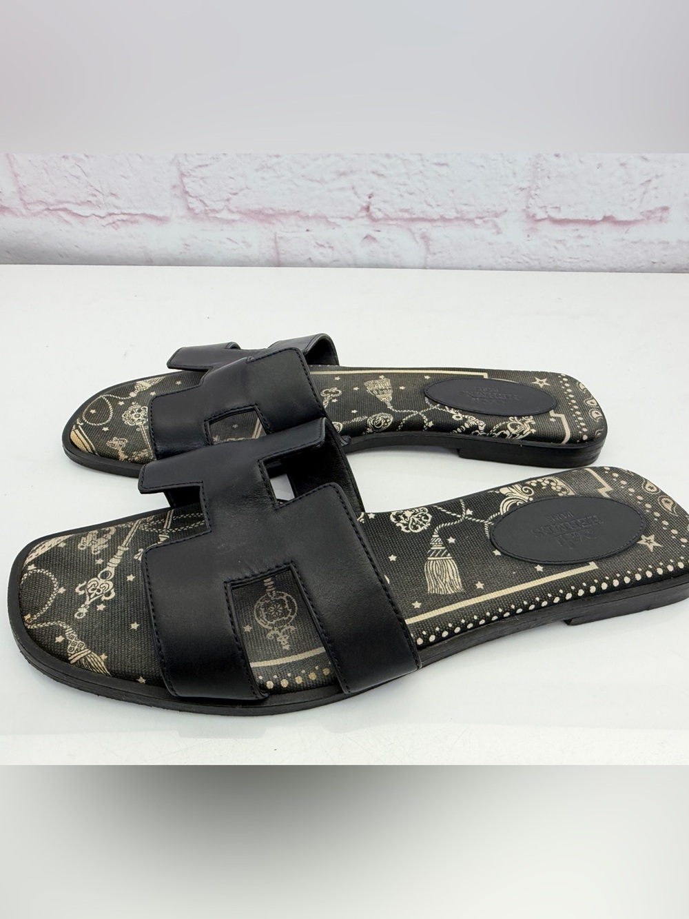 Hermes Oran Black Les Cles Bandana Women's Slide Sandals 39